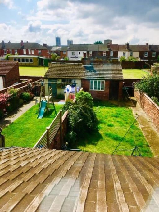 Spacious Victorian Townhouse With Cathedral Views لينكولن المظهر الخارجي الصورة